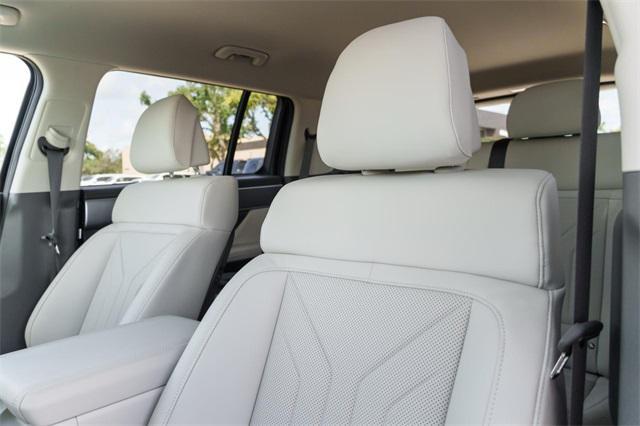 new 2025 Hyundai Santa Fe car, priced at $35,888