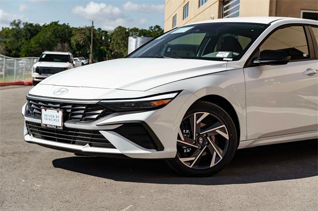 new 2025 Hyundai Elantra car, priced at $24,284