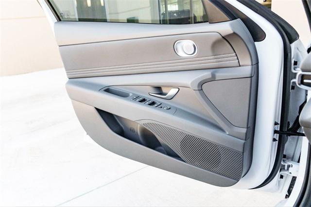 new 2025 Hyundai Elantra car, priced at $24,284