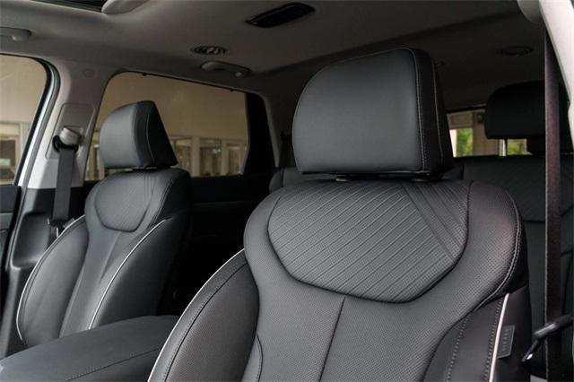 new 2025 Hyundai Palisade car, priced at $42,398