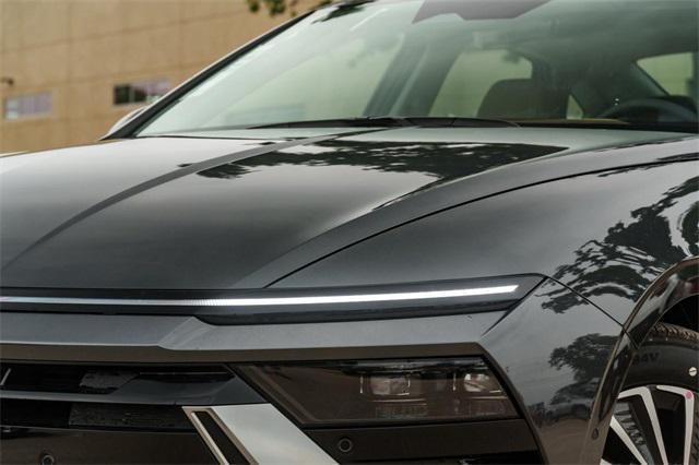 new 2025 Hyundai Sonata Hybrid car, priced at $37,480