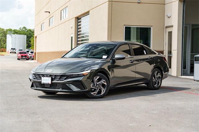 new 2025 Hyundai Elantra car, priced at $27,258