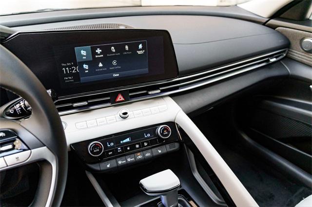 new 2025 Hyundai Elantra car, priced at $27,258