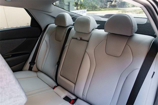 new 2025 Hyundai Elantra car, priced at $27,258