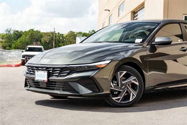 new 2025 Hyundai Elantra car, priced at $27,258