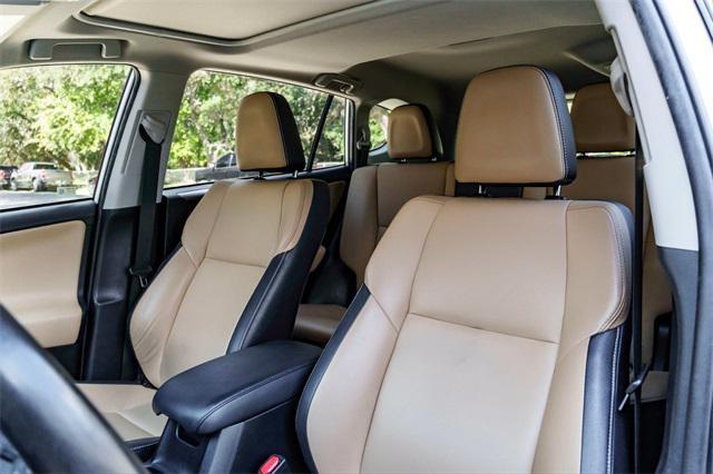 used 2018 Toyota RAV4 Hybrid car, priced at $22,915