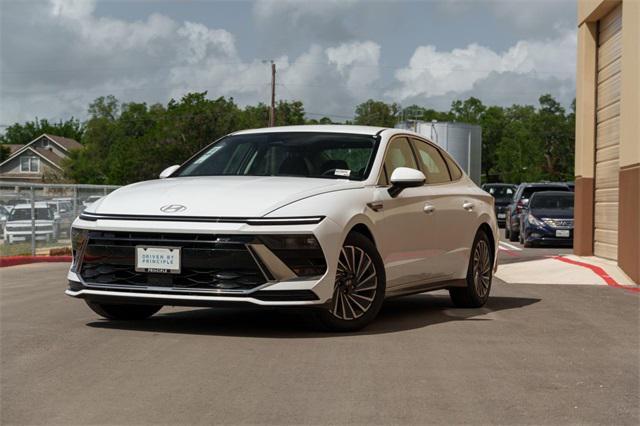new 2025 Hyundai Sonata Hybrid car, priced at $31,468