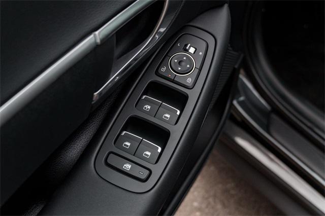 new 2025 Hyundai Sonata car, priced at $27,123