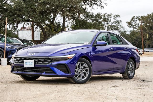 new 2025 Hyundai Elantra HEV car, priced at $26,765