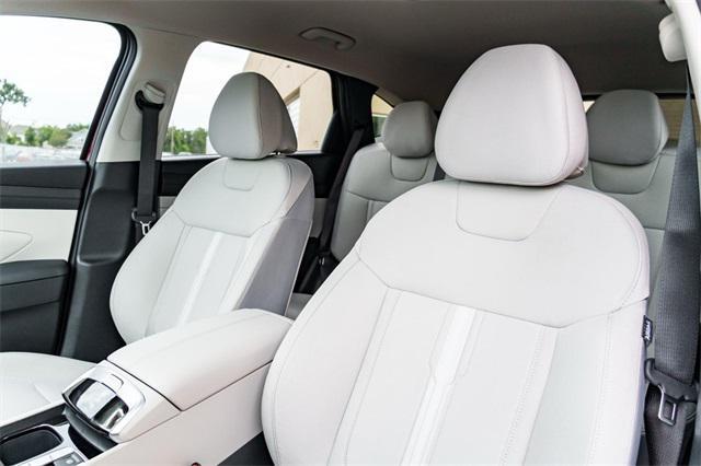 new 2025 Hyundai Tucson car, priced at $30,925