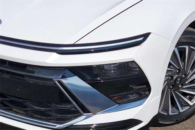 new 2025 Hyundai Sonata Hybrid car, priced at $32,285