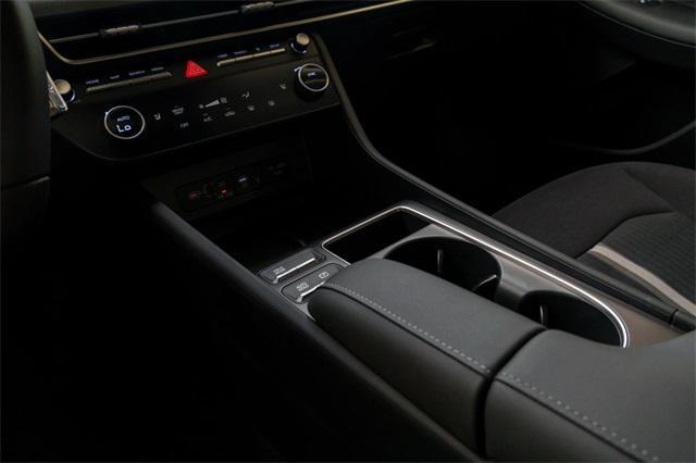 new 2025 Hyundai Sonata Hybrid car, priced at $30,938