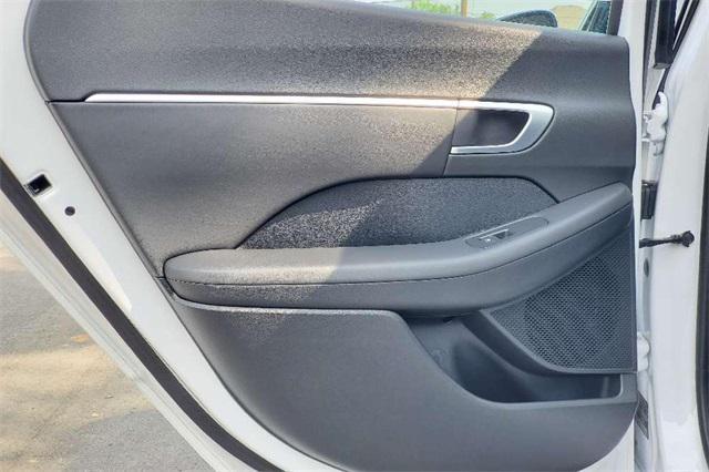 new 2025 Hyundai Sonata Hybrid car, priced at $32,285