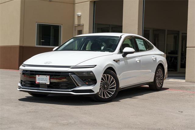 new 2025 Hyundai Sonata Hybrid car, priced at $30,938