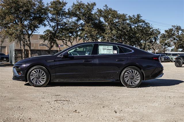 new 2025 Hyundai Sonata Hybrid car, priced at $38,885