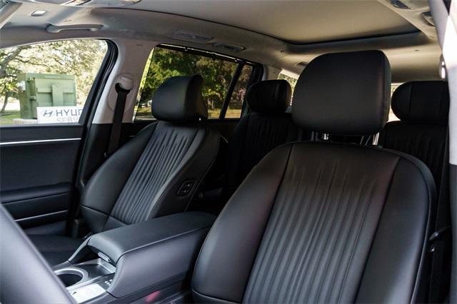 new 2026 Hyundai IONIQ 9 car, priced at $72,672