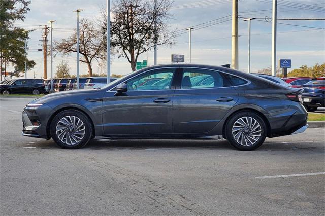 new 2025 Hyundai Sonata Hybrid car, priced at $37,714