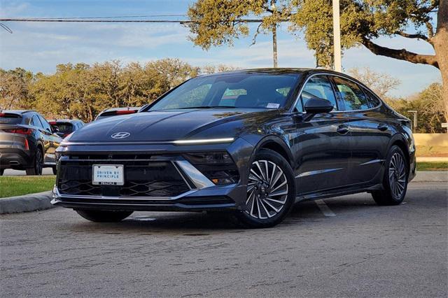 new 2025 Hyundai Sonata Hybrid car, priced at $37,714