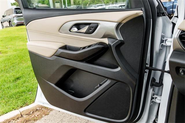 used 2023 Chevrolet Traverse car, priced at $26,686