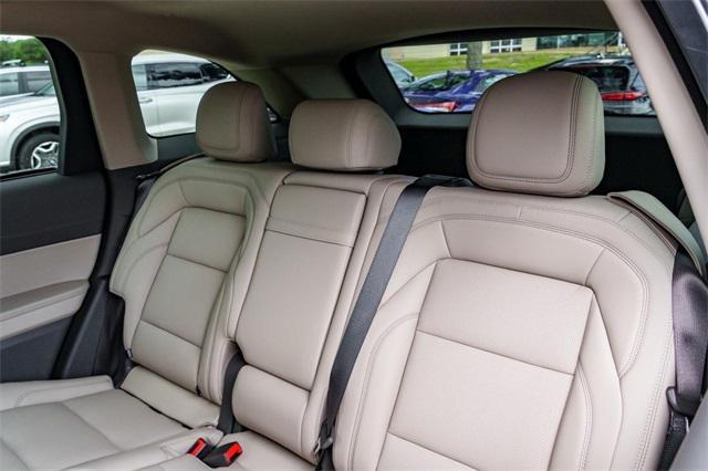 used 2025 Lincoln Nautilus car, priced at $54,436