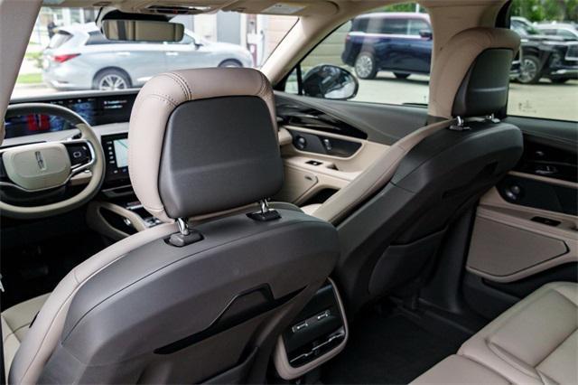 used 2025 Lincoln Nautilus car, priced at $54,436