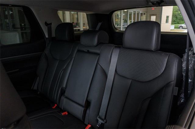 new 2025 Hyundai Palisade car, priced at $43,628