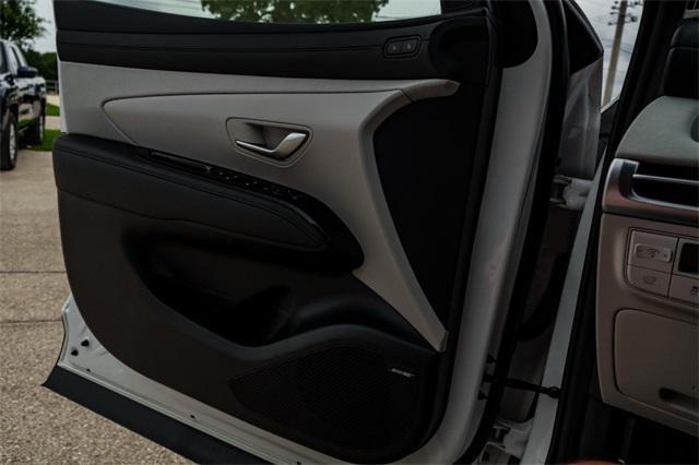 new 2025 Hyundai TUCSON Hybrid car, priced at $42,675