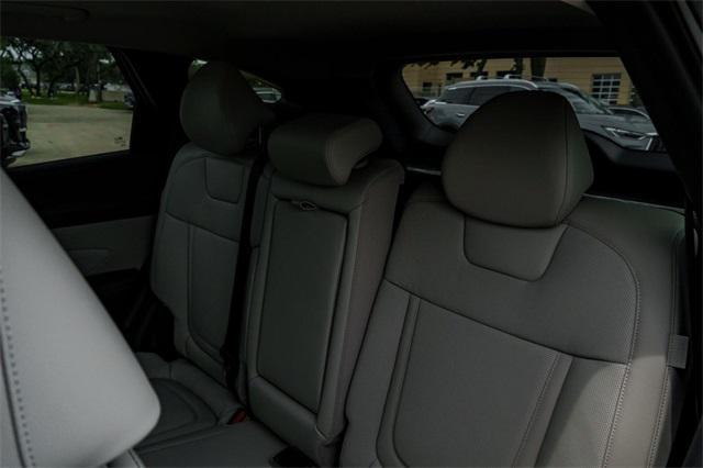 new 2025 Hyundai TUCSON Hybrid car, priced at $42,675