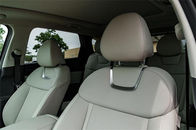 new 2025 Hyundai TUCSON Hybrid car, priced at $42,675