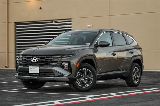 new 2025 Hyundai Tucson Hybrid car, priced at $35,285