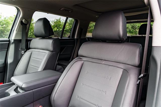 new 2025 Hyundai Santa Fe car, priced at $42,670