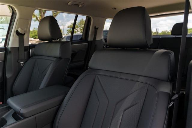 new 2025 Hyundai Santa Fe car, priced at $35,942