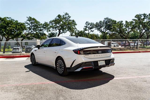 new 2025 Hyundai Sonata Hybrid car, priced at $38,070