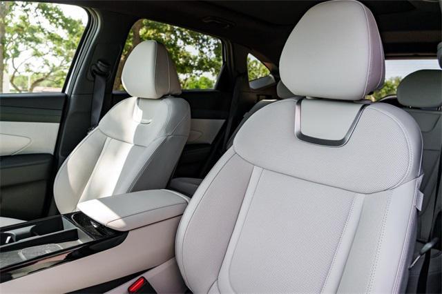 new 2025 Hyundai TUCSON Hybrid car, priced at $42,580