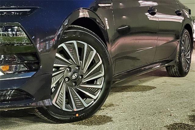 new 2025 Hyundai Sonata Hybrid car, priced at $31,875