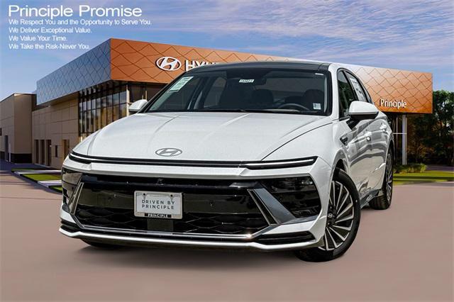 new 2025 Hyundai Sonata Hybrid car, priced at $38,795