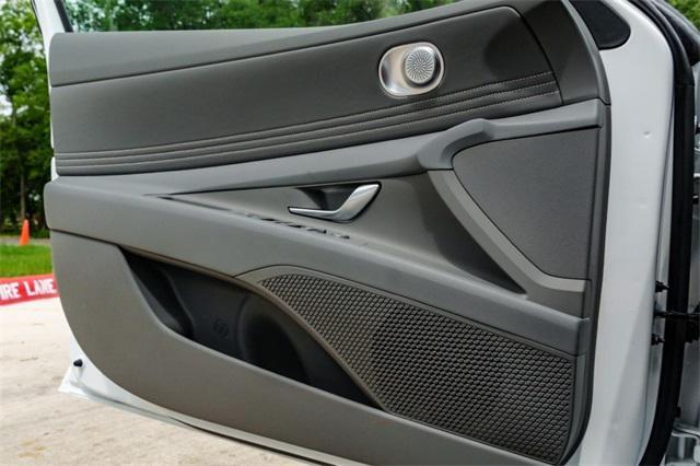 new 2025 Hyundai Elantra car, priced at $28,660