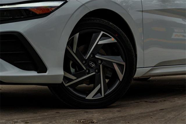 new 2025 Hyundai Elantra car, priced at $28,660