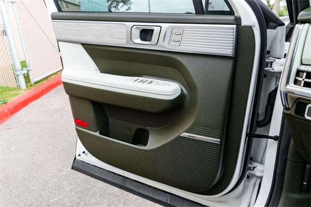 new 2025 Hyundai SANTA FE HEV car, priced at $48,120