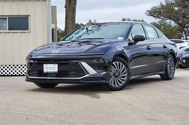 new 2025 Hyundai Sonata Hybrid car, priced at $37,809
