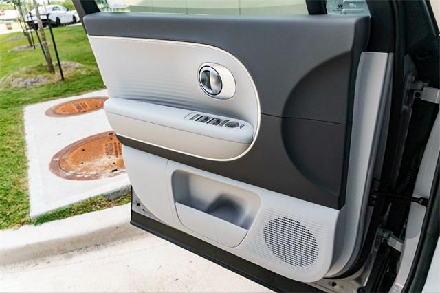 new 2026 Hyundai IONIQ 9 car, priced at $60,256