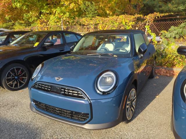 new 2025 MINI Hardtop car, priced at $32,430