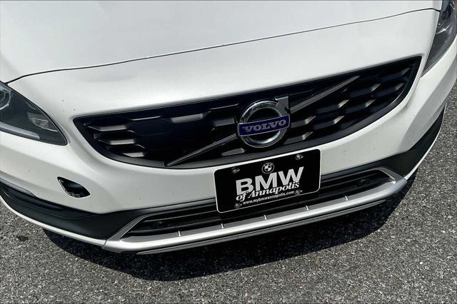 used 2015 Volvo V60 Cross Country car, priced at $9,900