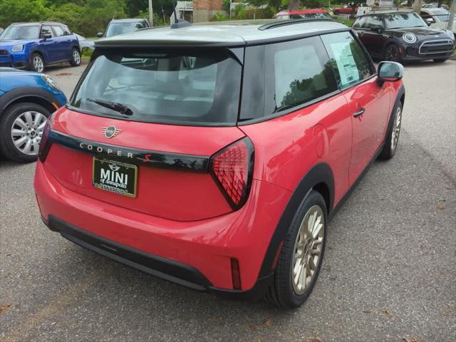 new 2025 MINI Hardtop car, priced at $37,545