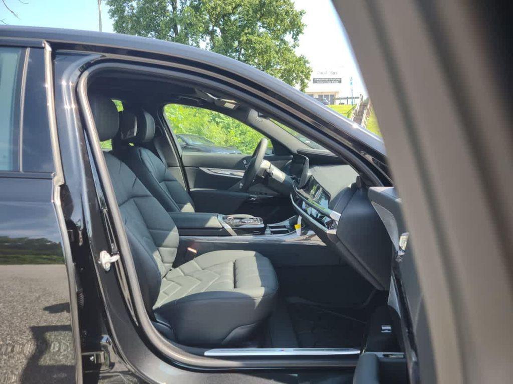 new 2025 BMW i7 car, priced at $117,400