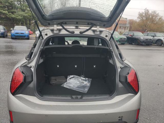 new 2025 MINI Hardtop car, priced at $39,560
