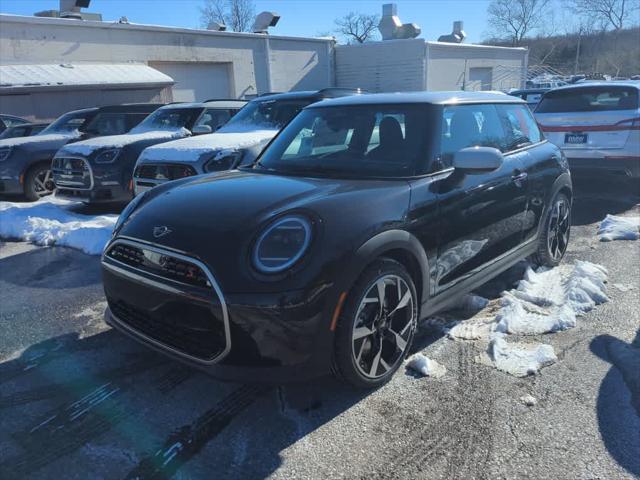 new 2025 MINI Hardtop car, priced at $36,935