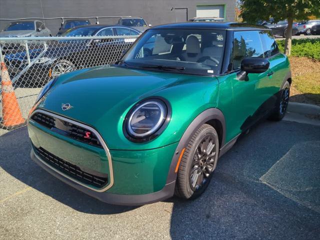 new 2025 MINI Hardtop car, priced at $36,945