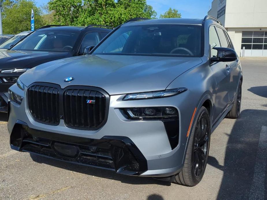 new 2025 BMW X7 car, priced at $131,240