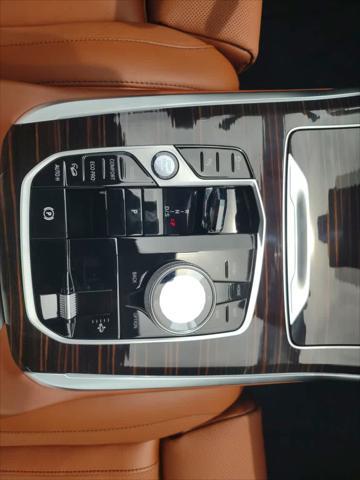 new 2026 BMW X7 car, priced at $102,880